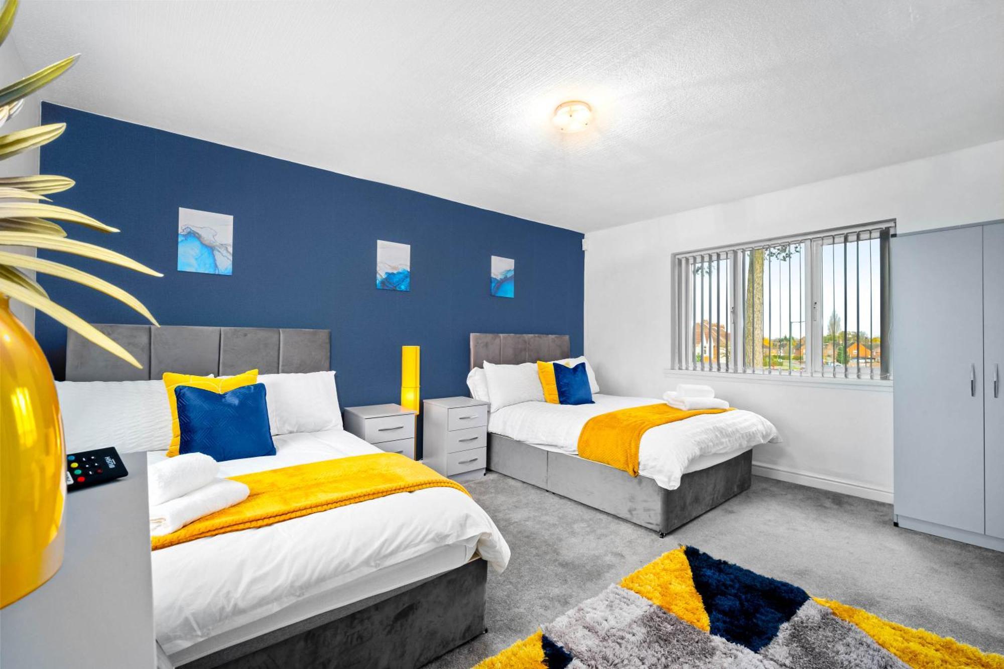 Holiday home Modern 18 Guest Large In Solihull - Near Nec, Jlr, Hs2 And Bhx Birmingham
