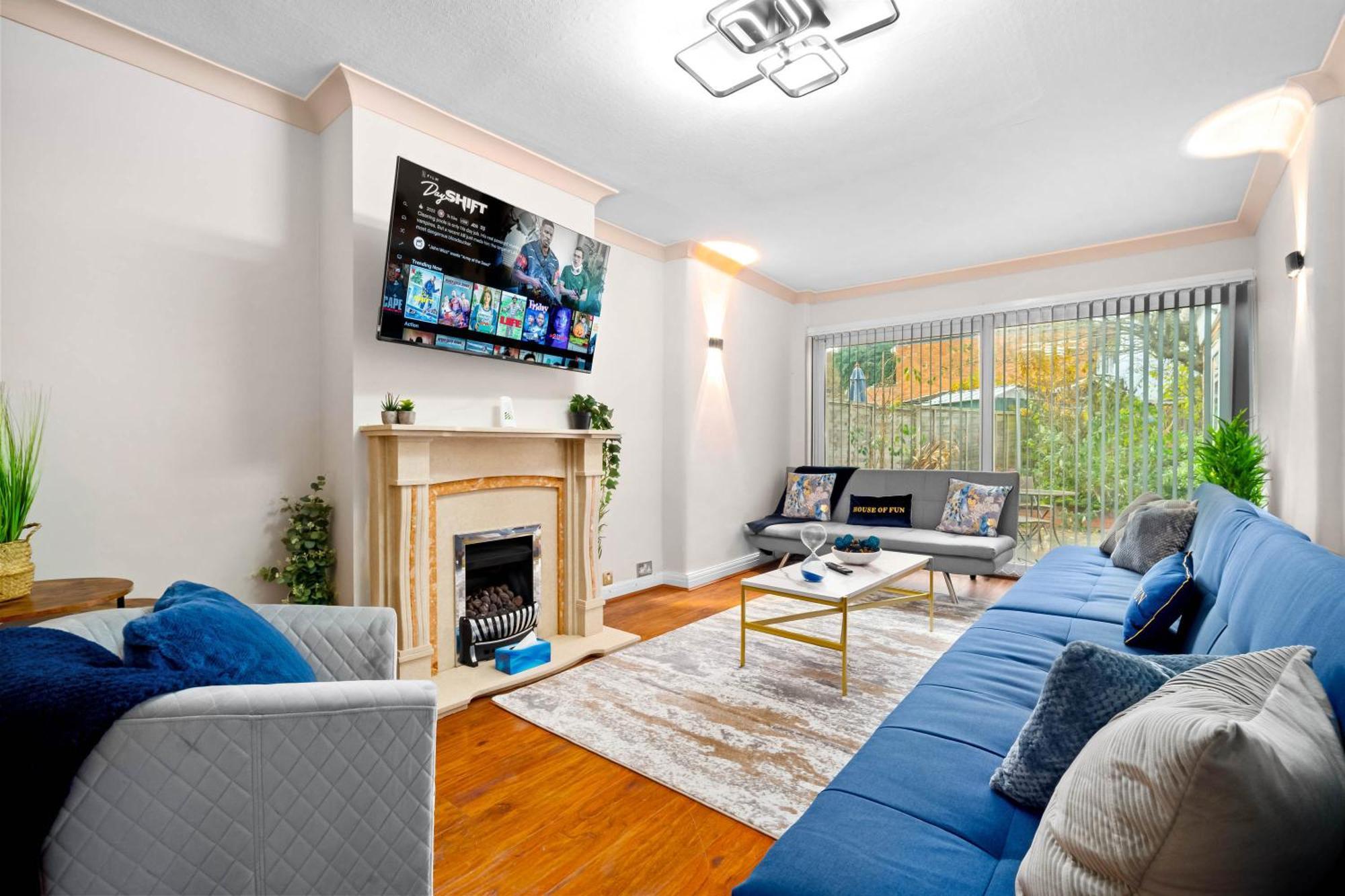 Holiday home Modern 18 Guest Large In Solihull - Near Nec, Jlr, Hs2 And Bhx *