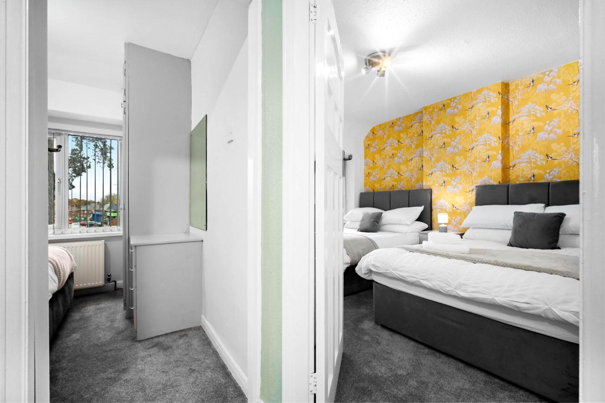 Modern 18 Guest Large In Solihull - Near Nec, Jlr, Hs2 And Bhx Holiday home
