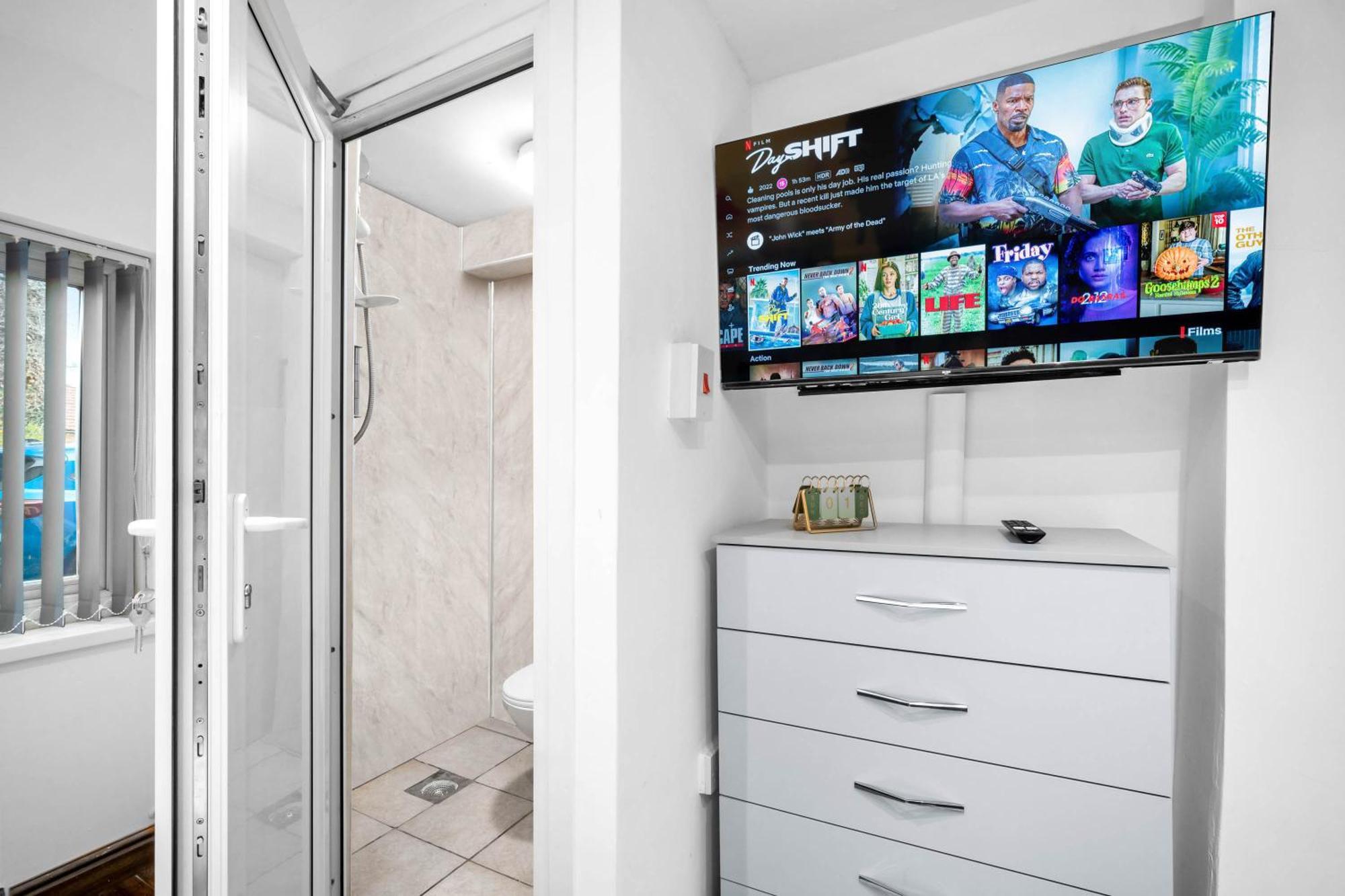 Holiday home Modern 18 Guest Large In Solihull - Near Nec, Jlr, Hs2 And Bhx *
